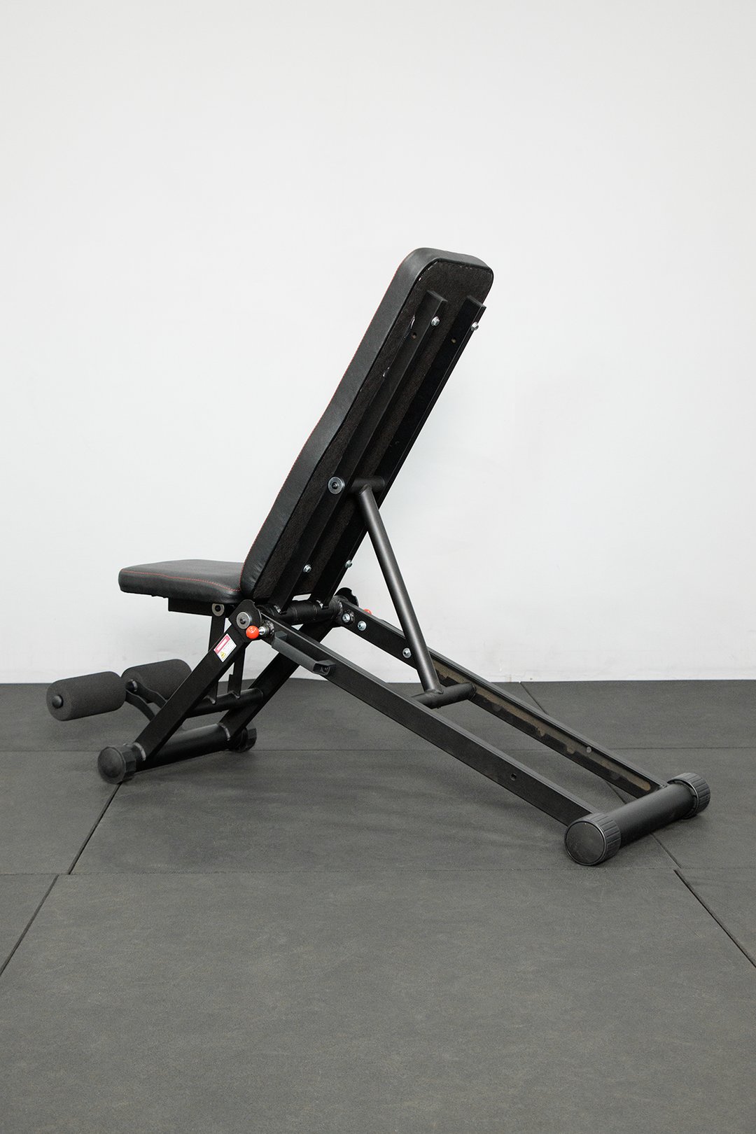 Body Iron Fold-Away Adjustable Bench SF1000