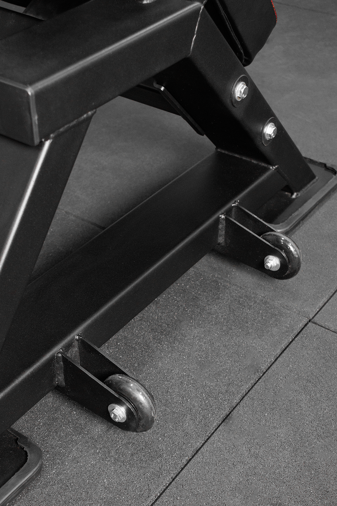 Body Iron Commercial Hip Thrust & Glute Builder Bench GB200