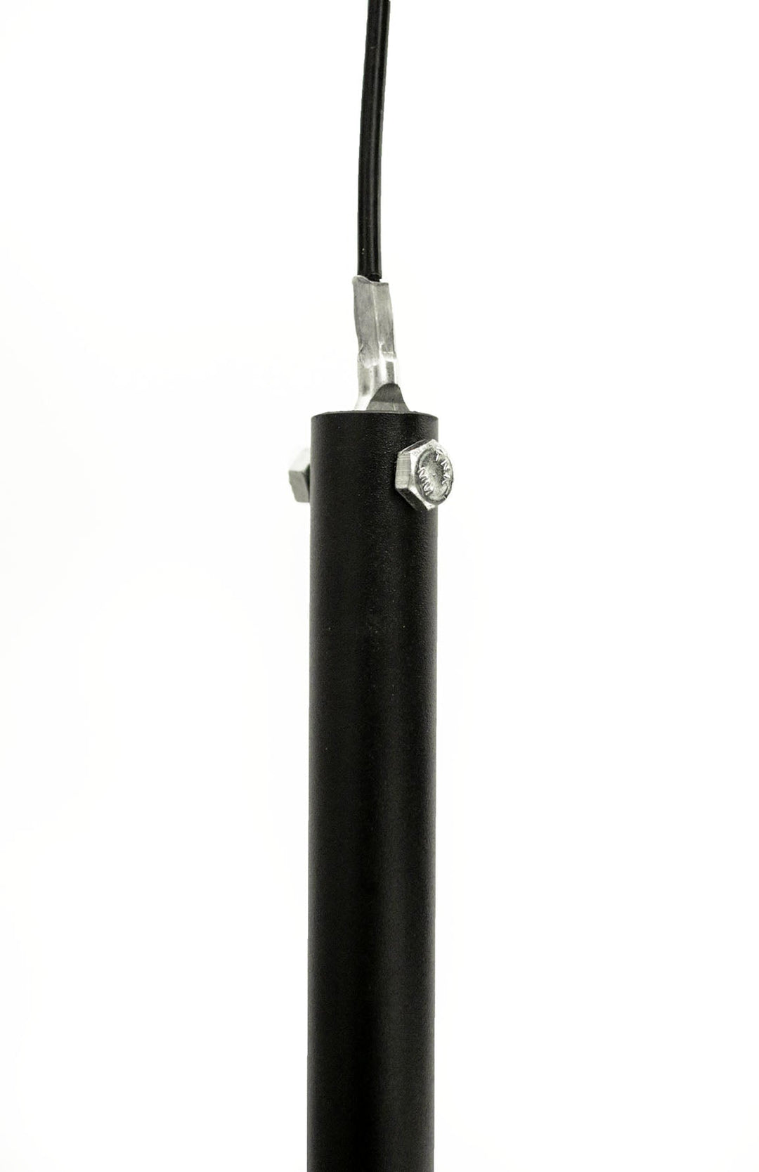 weight plate peg attached to ab bench